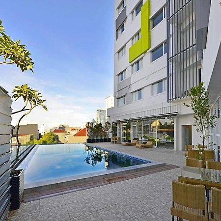 Whiz Prime Hotel Hasanuddin Makassar Ngoại thất bức ảnh
