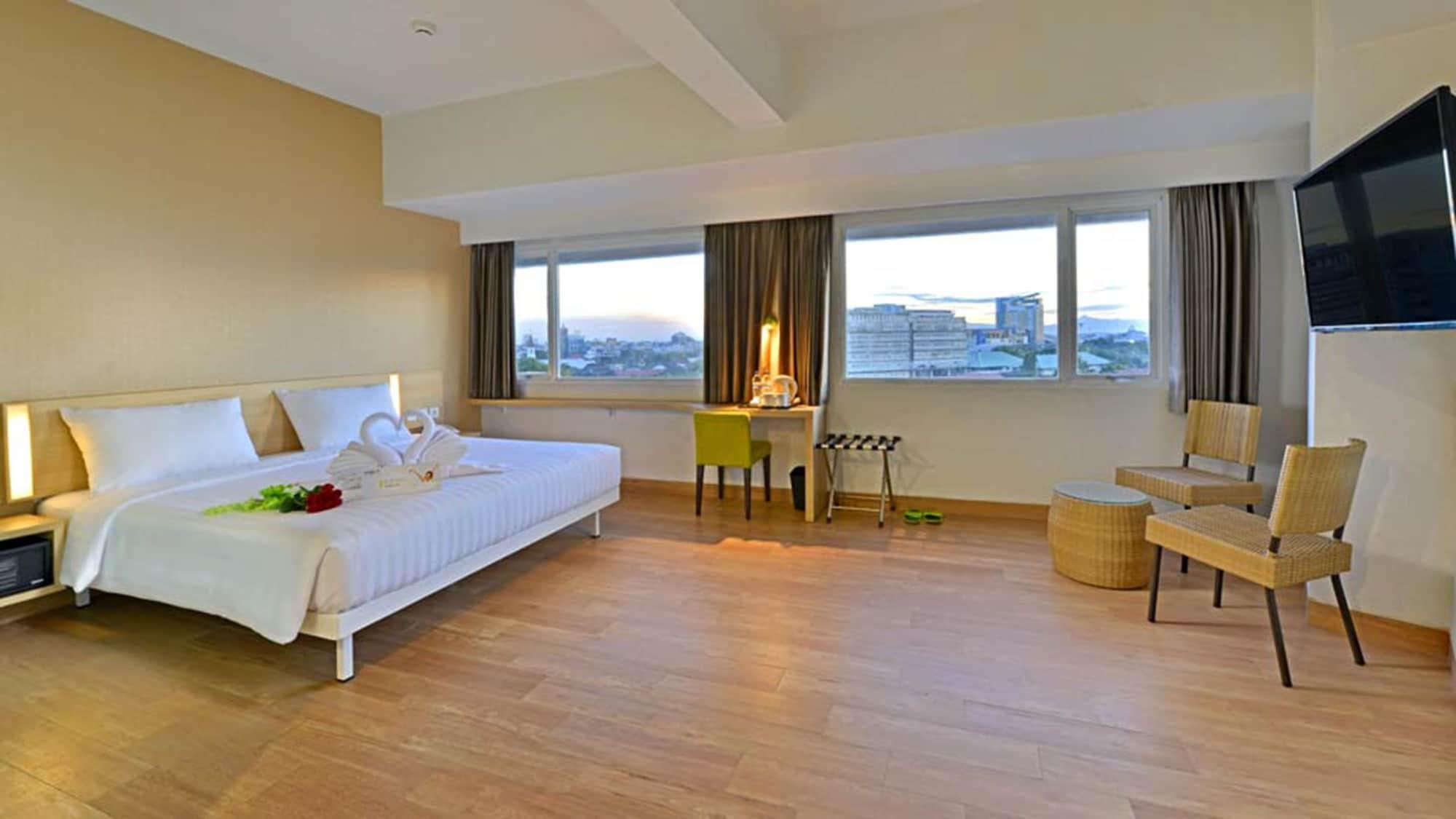 Whiz Prime Hotel Hasanuddin Makassar Ngoại thất bức ảnh