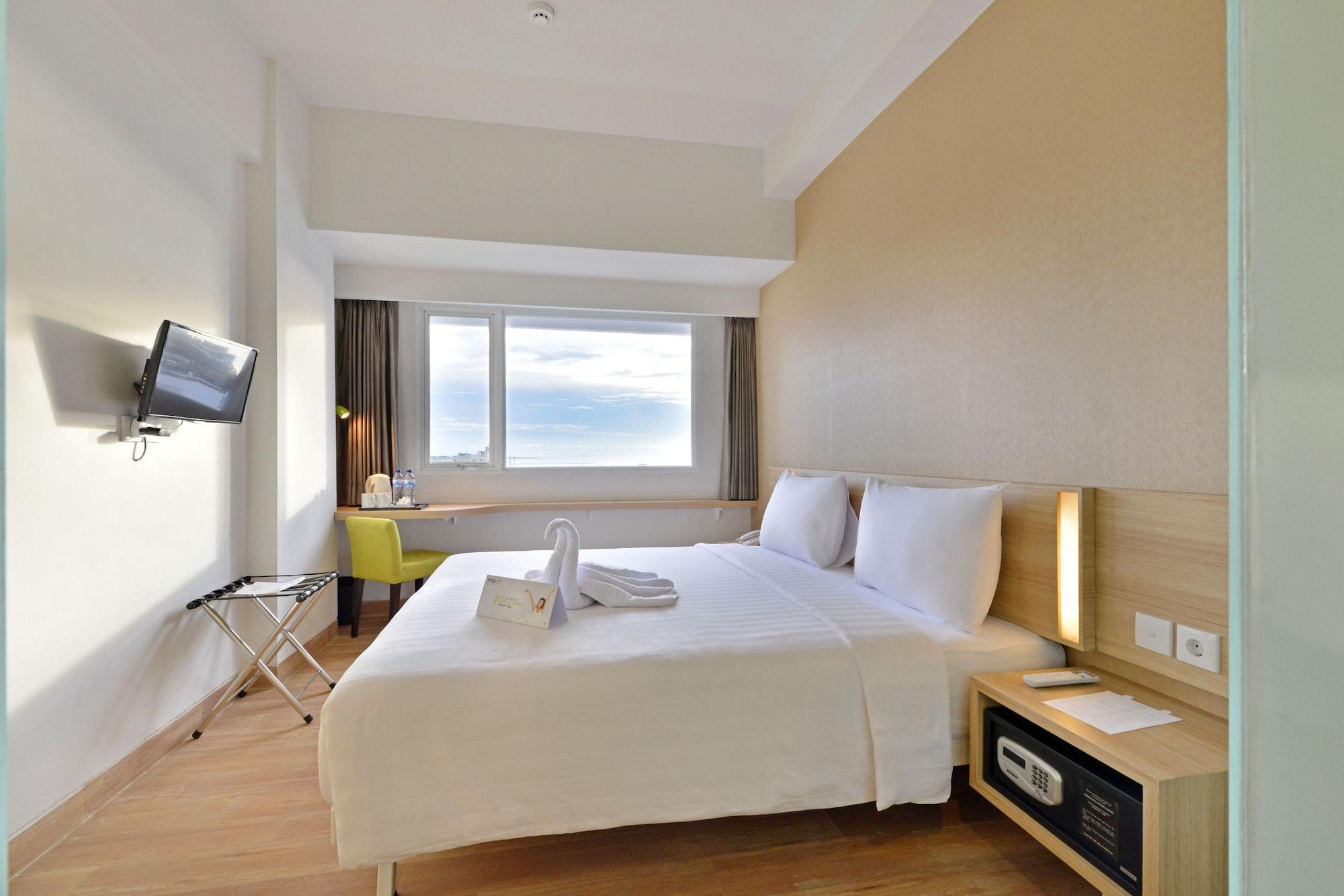 Whiz Prime Hotel Hasanuddin Makassar Ngoại thất bức ảnh